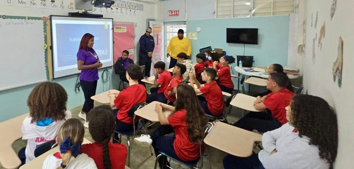 Orientan a estudiantes de Guayama sobre Bullying e intimidación