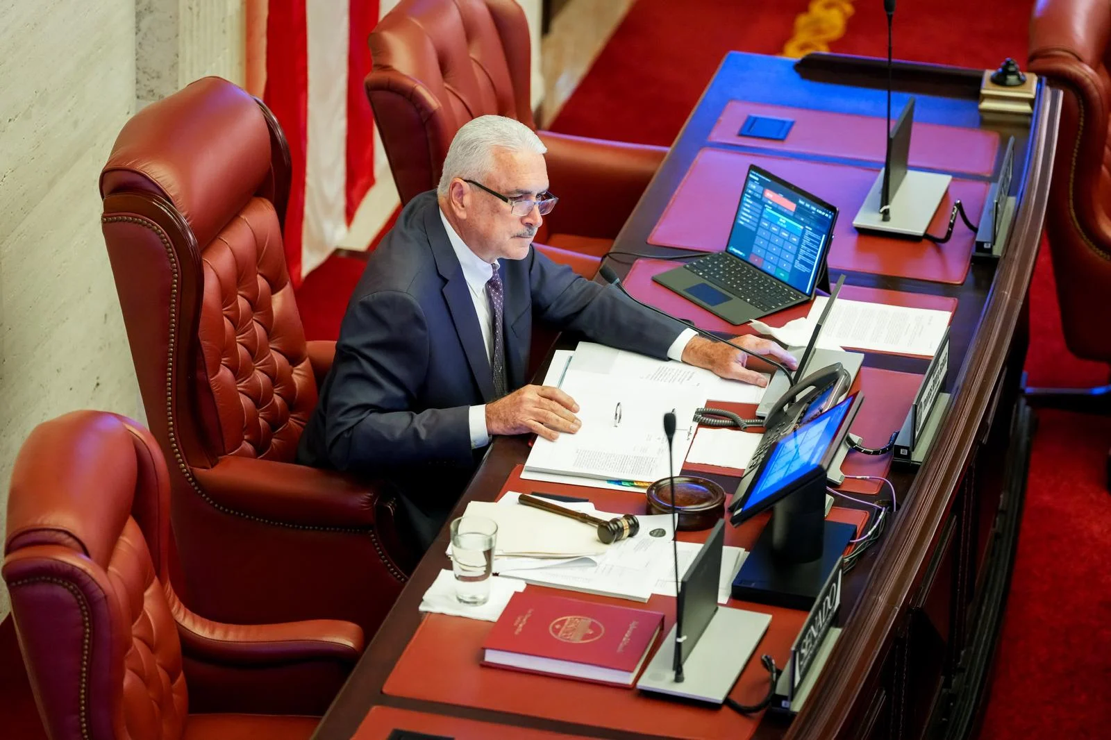 Senado aprueba legislación para reglamentar el cabildeo y reforzar la transparencia gubernamental