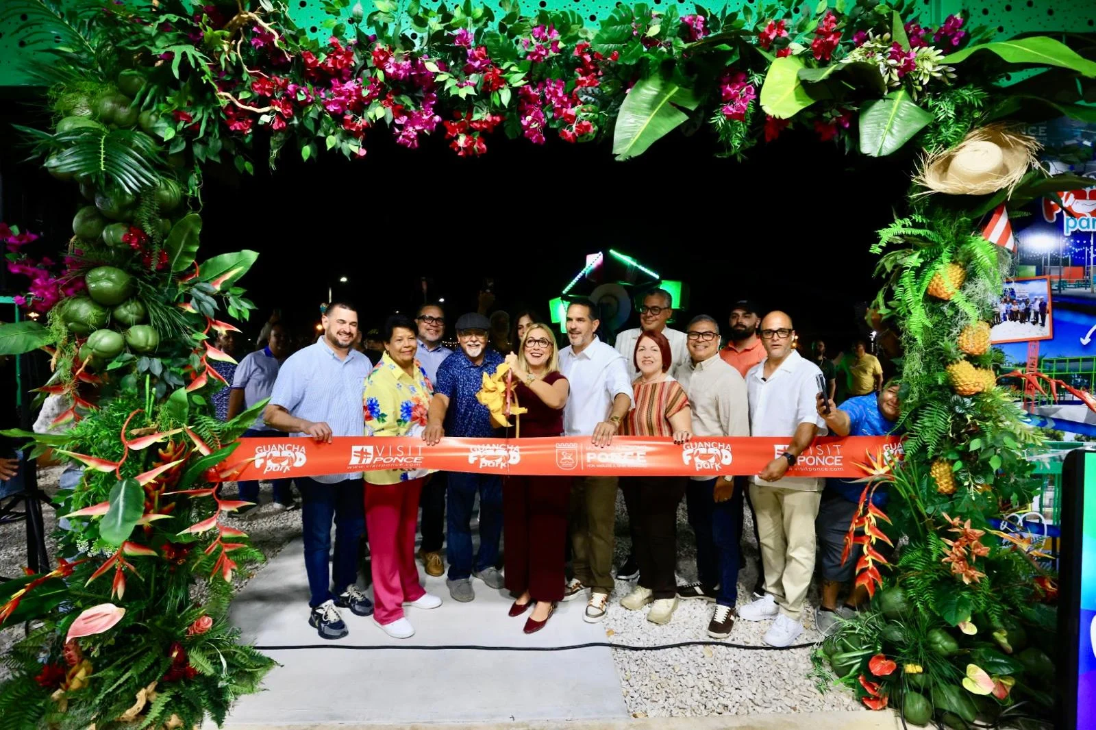 Alcaldesa de Ponce Marlese Sifre inaugura La Guancha Food Park