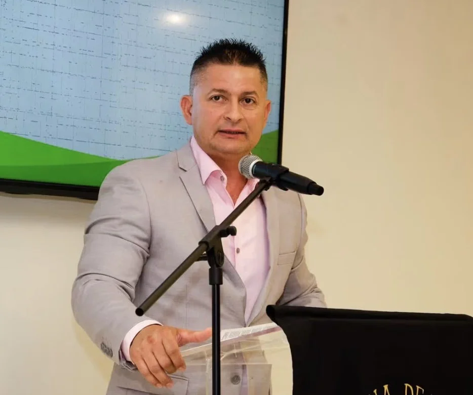 Alcalde de San Sebastián reacciona a demanda judicial contra el municipio por más de $700,000
