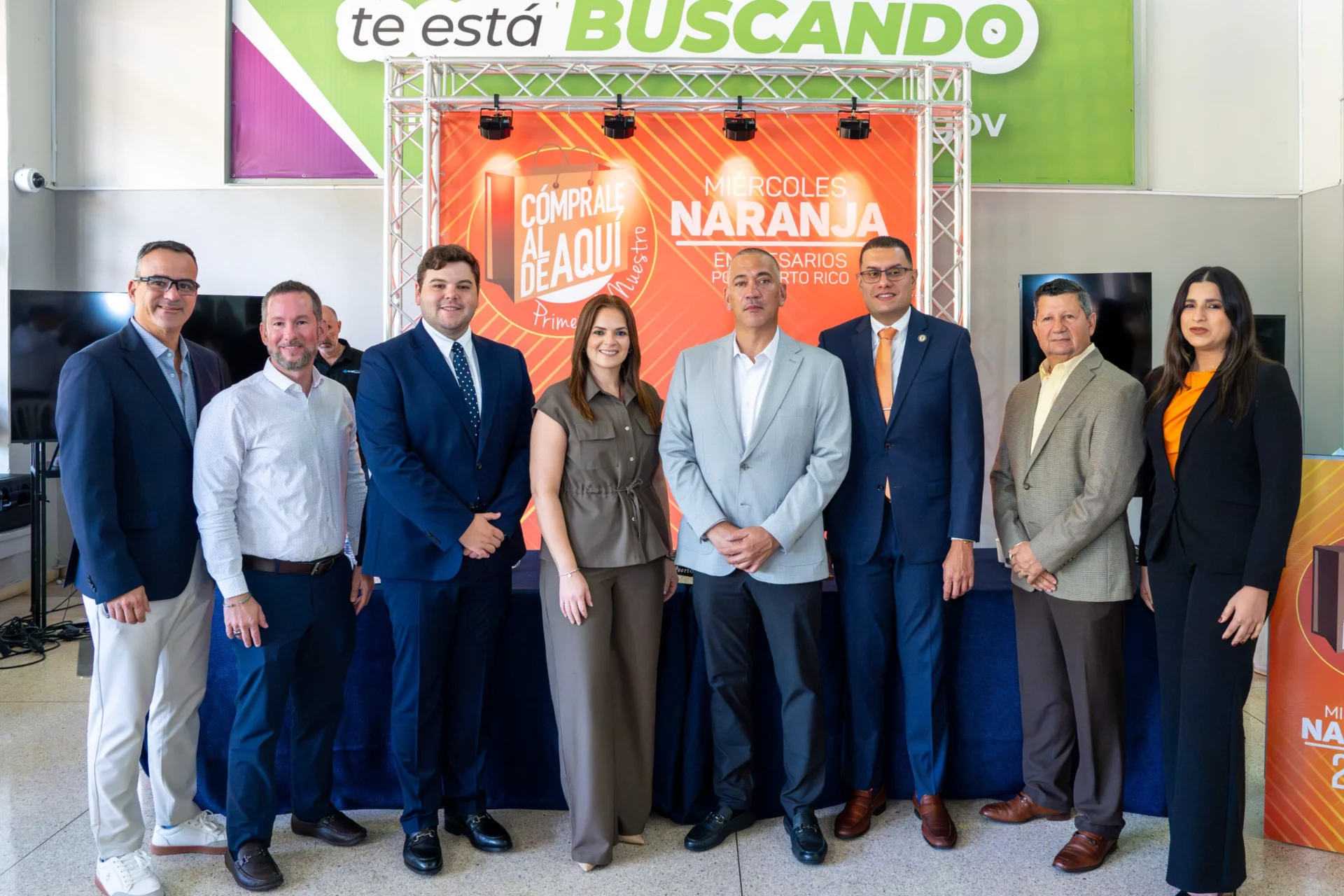 Puerto Rico se une en un solo equipo para impulsar el comercio local esta Navidad