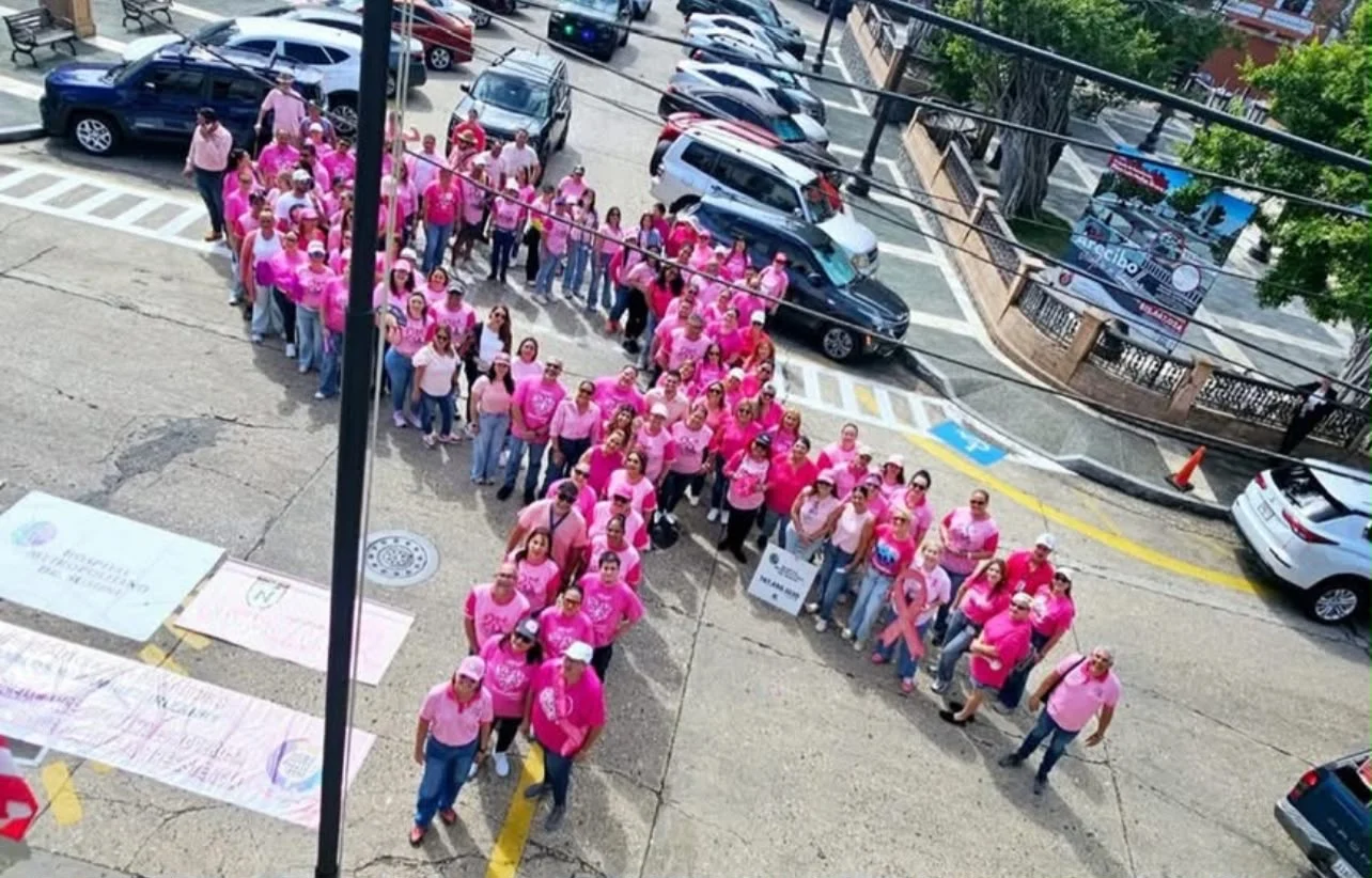 Arecibo se une en marcha por la vida y la concienciación sobre el cáncer de seno