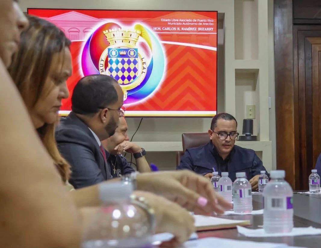 Alcaldes de Arecibo, Camuy y Lares unen esfuerzos para fortalecer los servicios de emergencias médicas