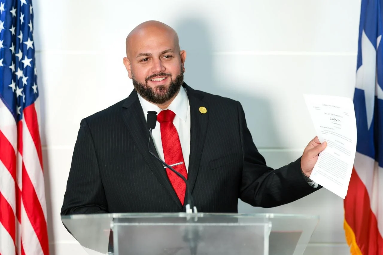 Proponen abrir oficinas de certificación de Ley 300 en Aguadilla y Mayagüez y agilizar trámites a 72 horas